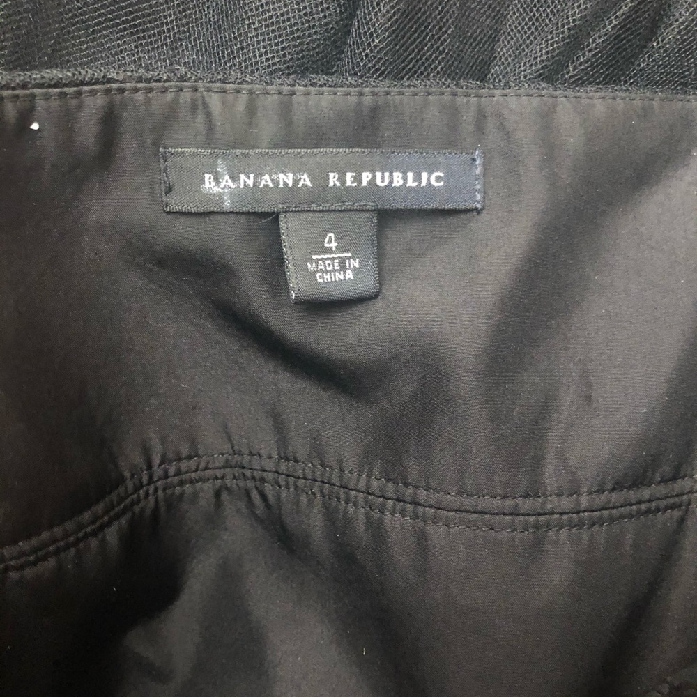 Banana republic black and tuelle silk dress. - Picture 7 of 7